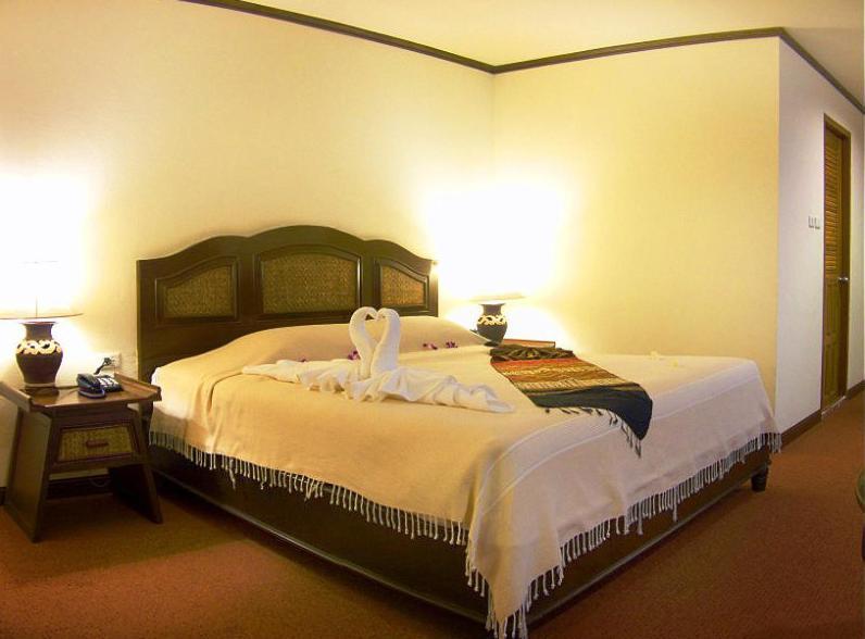 Phuphaya Resort Pattaya Oda fotoğraf